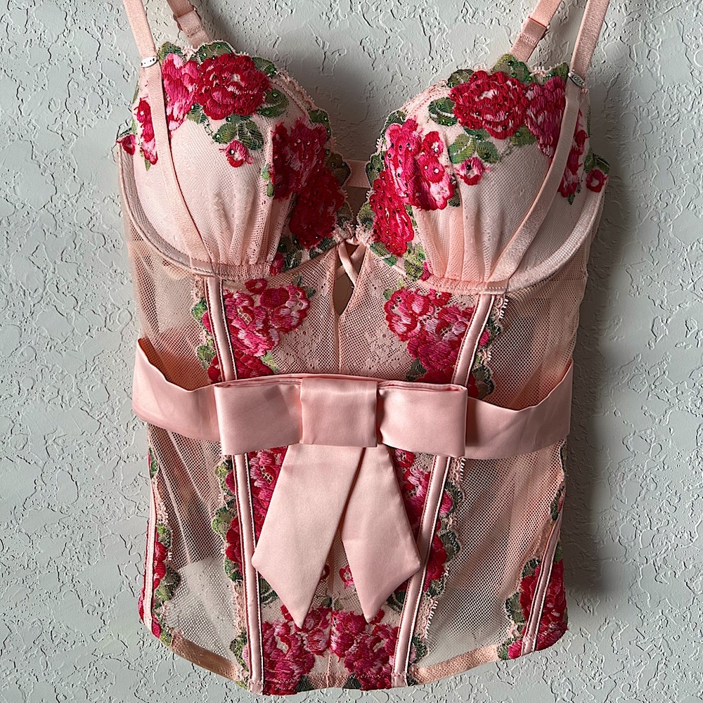 NWT Victoria’s Secret Push Up Floral Corset